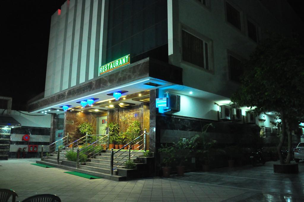 Hotel Basera Brij Bhoomi Vrindāvan Eksteriør bilde
